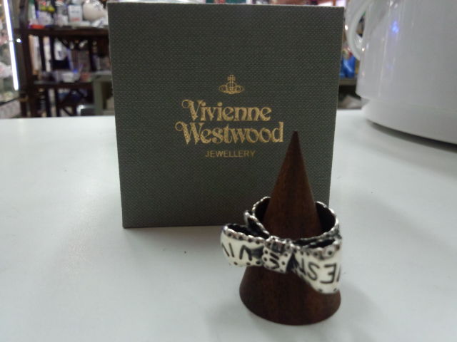 ☆Vivienne Westwood(ヴィヴィアンウェストウッド)ボウリング入荷 