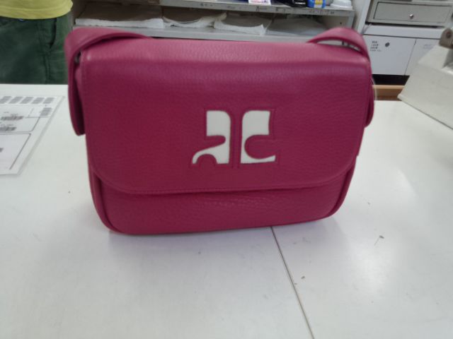 Courreges クレージュ のショルダーバッグ入荷 リサイクルショップ千葉若葉区買取中古販売雑貨ブランドアクセサリー リサイクルショップ 中古品の買取は愛品倶楽部 愛品館 Courreges クレージュ のショルダーバッグ入荷 リサイクルショップ千葉若葉区買取中古販売雑貨ブランドアクセサリー リサイクルショップ 中古品の買取は愛品倶楽部 愛品館