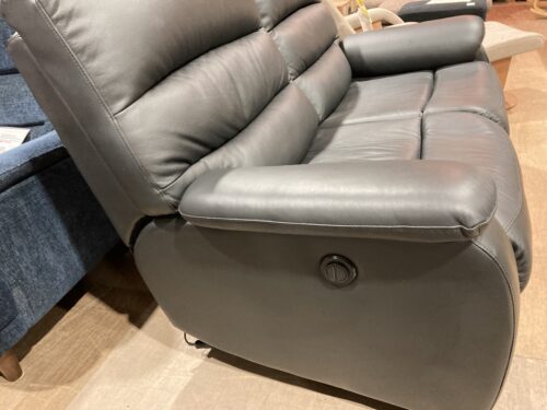 ニトリ｜2人掛け電動リクライニングソファ入荷しました｜愛品館 