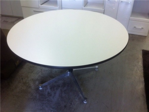 » Eames（イームズ）ハーマンミラー イームズテーブル コントラクトベース 丸テーブル入荷！リサイクル千葉愛品館八千代店16号沿い