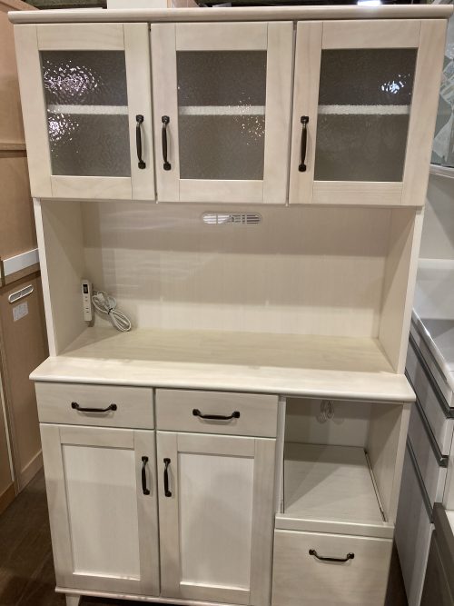 サンウッディ｜3枚扉キッチンボード入荷しました！｜愛品館市原  