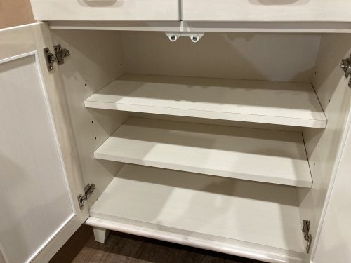 サンウッディ｜3枚扉キッチンボード入荷しました！｜愛品館市原  