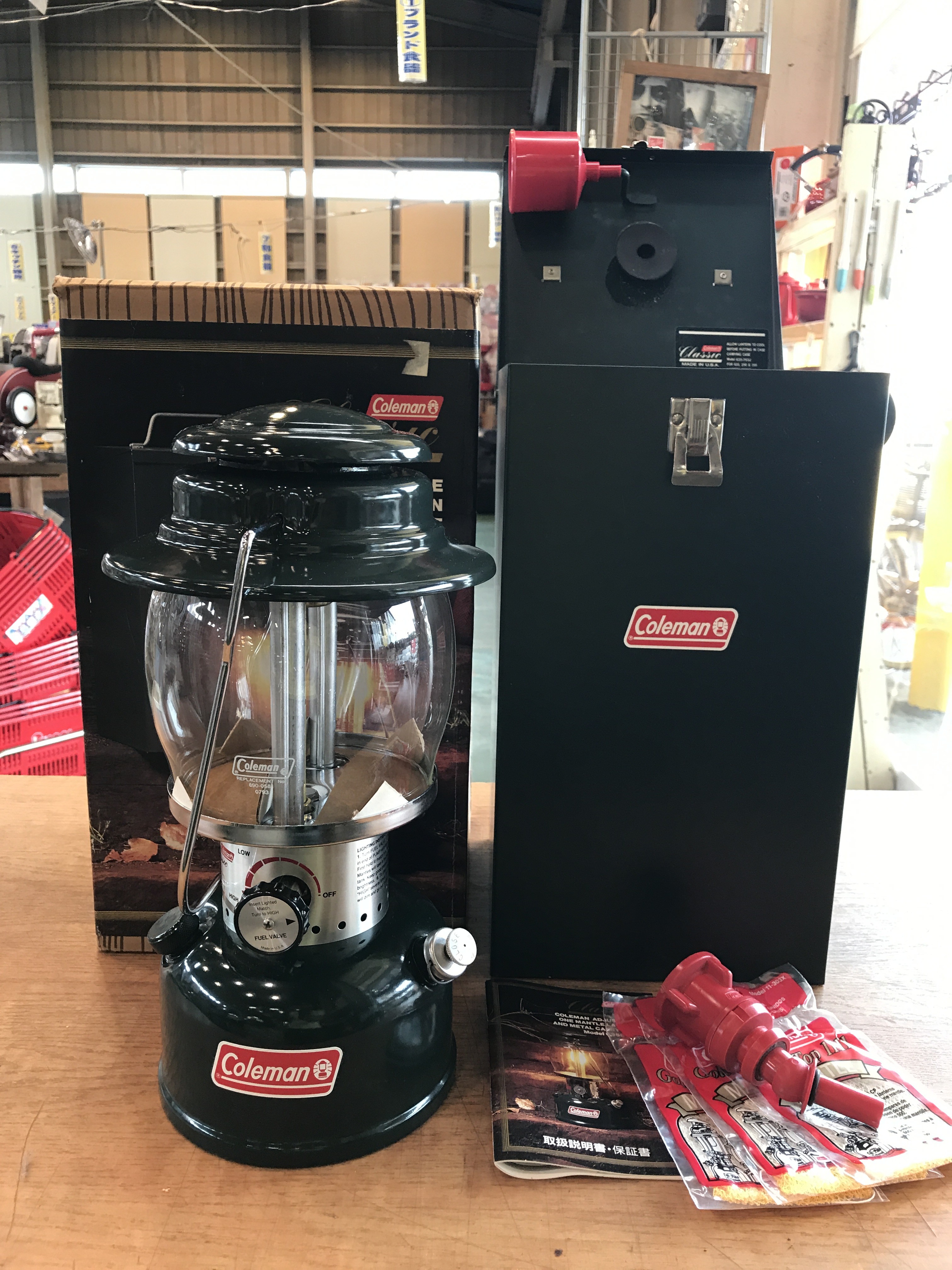 Coleman 635B743J コールマン クラッシックランタン スチールケース付 Coleman 635B743J コールマン クラッシックランタン スチールケース付