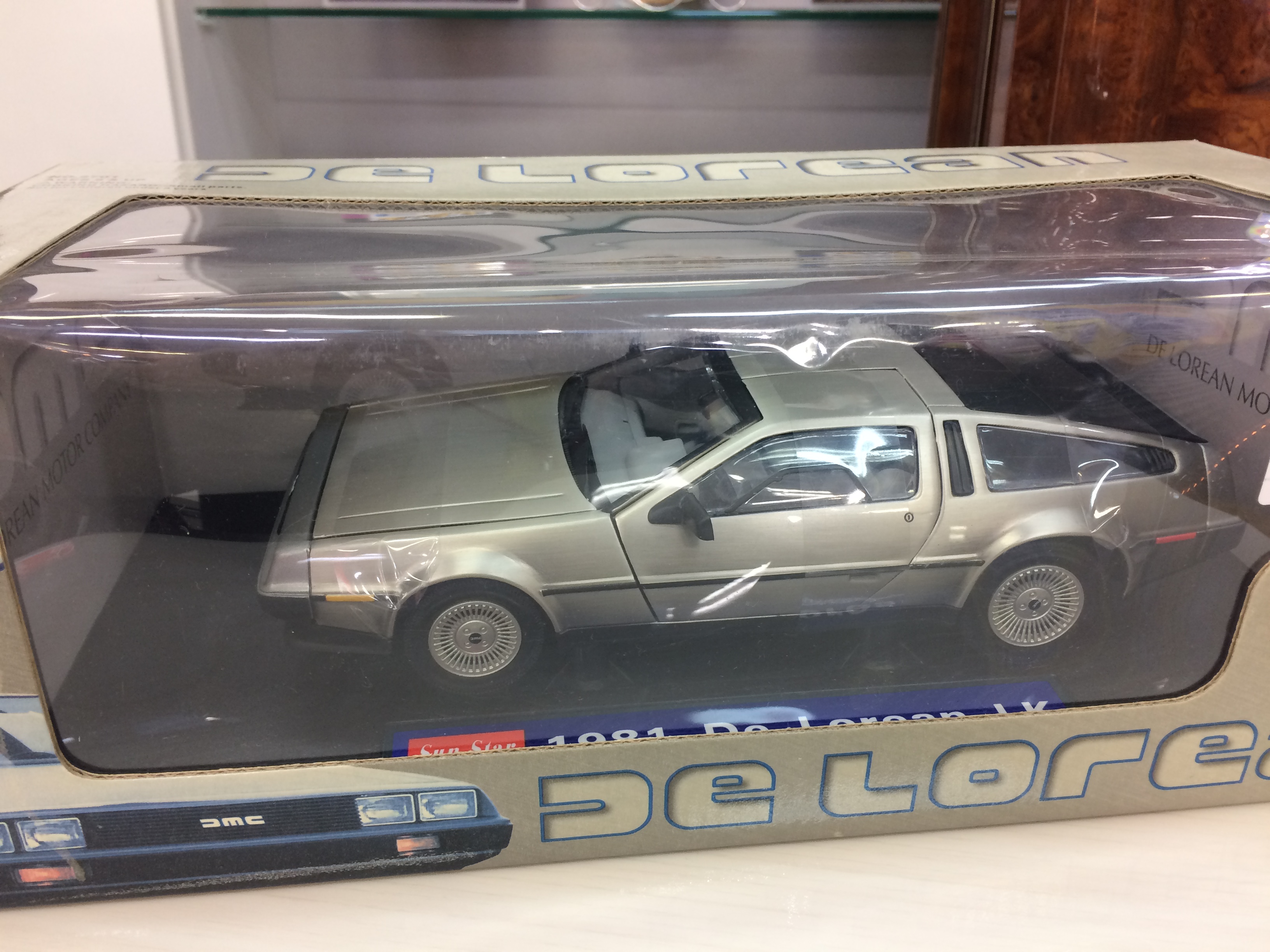 サンスター1/18 デロリアンノーマル 入荷しました！ | リサイクル 