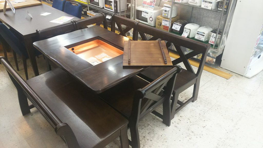 » カリモク囲炉裏ダイニングテーブルルスティックチェア入荷買取 リサイクルショップ 中古品の買取は愛品倶楽部・愛品館