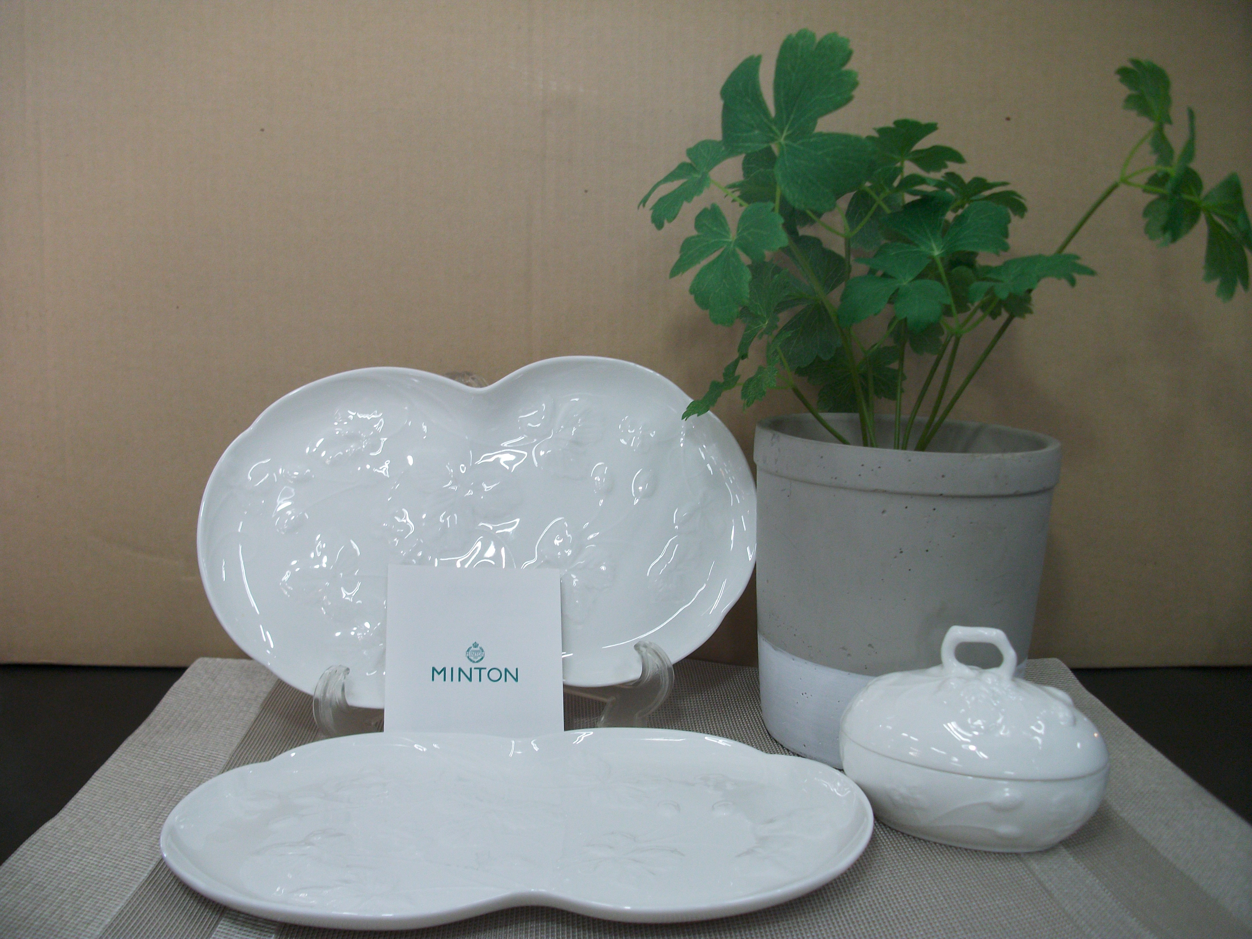 新入荷 ミントン Minton ヴィクトリアストロベリー ダブルプレート 柏 柏市 リサイクル リユース 中古 買取 買い取り 販売 引越 リサイクルショップ 中古品の買取は愛品倶楽部 愛品館