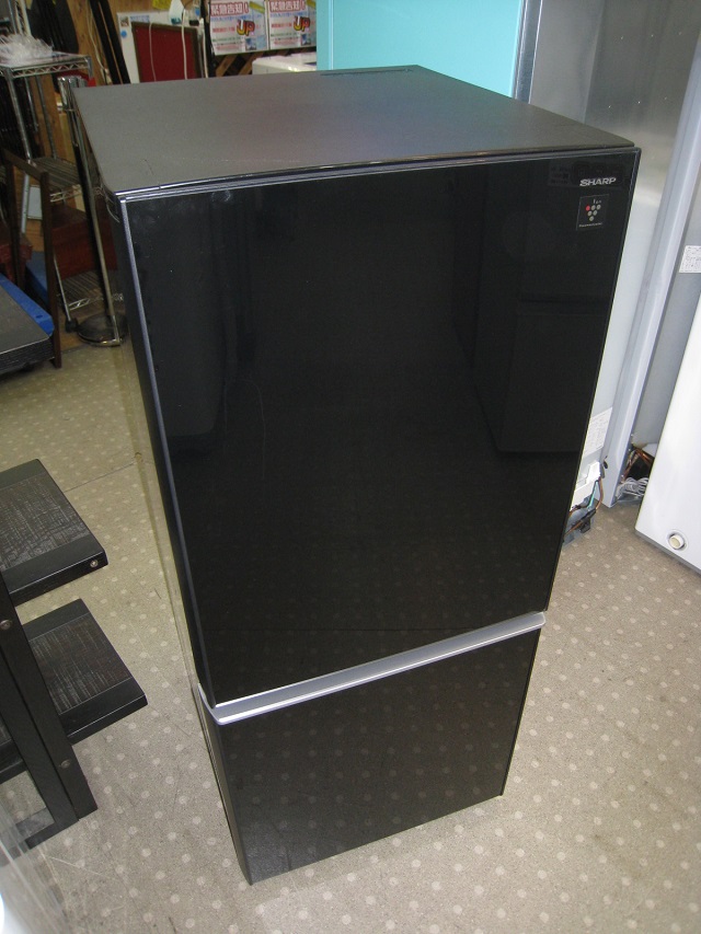 » シャープ 2017年製 137L 冷蔵庫 SJ-GD14C-B 超美品な一品買取り致しました。 | リサイクルショップ 中古品の買取は愛品