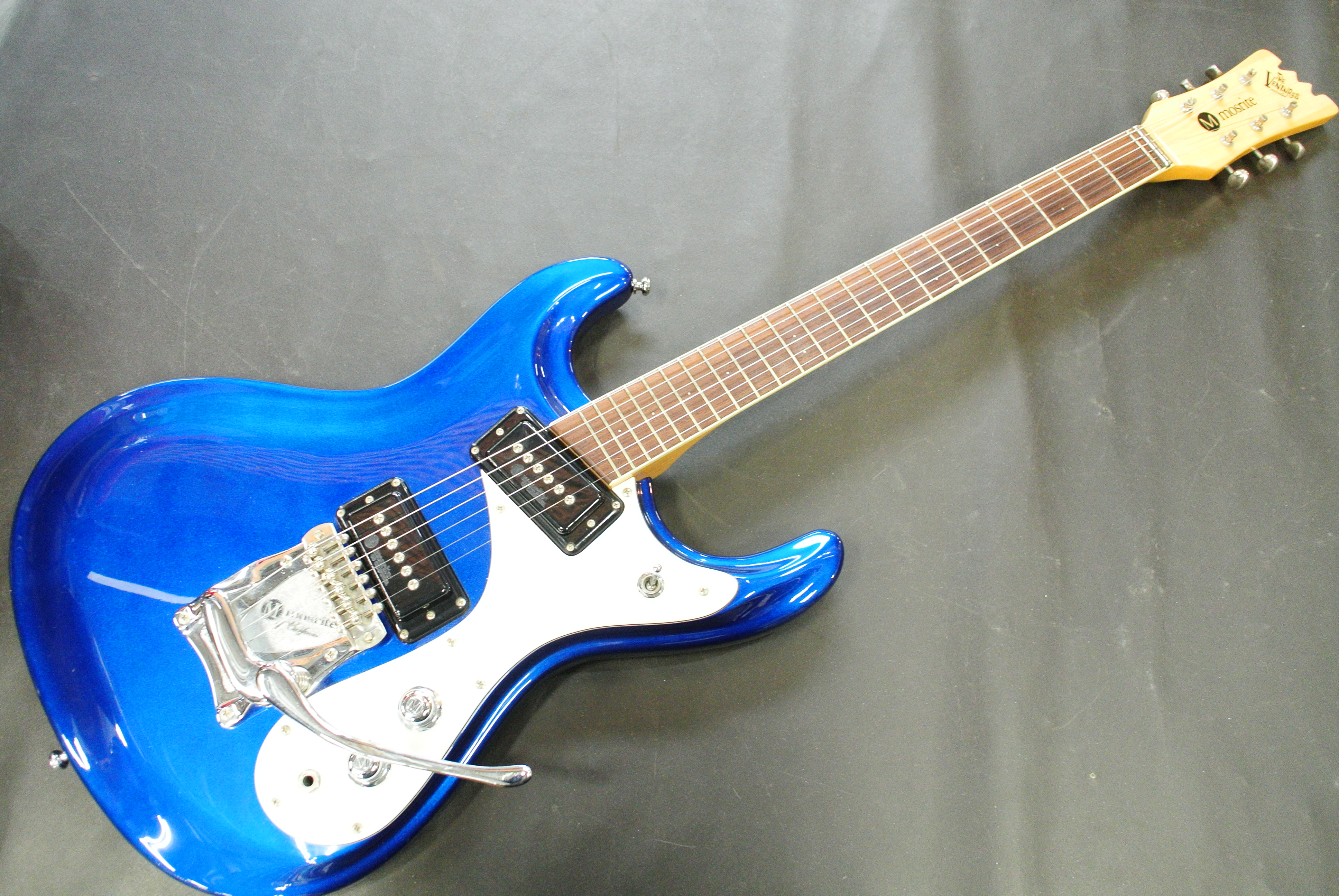 MOSRITE エレキギター ベンチャーズモデル 入荷しました  