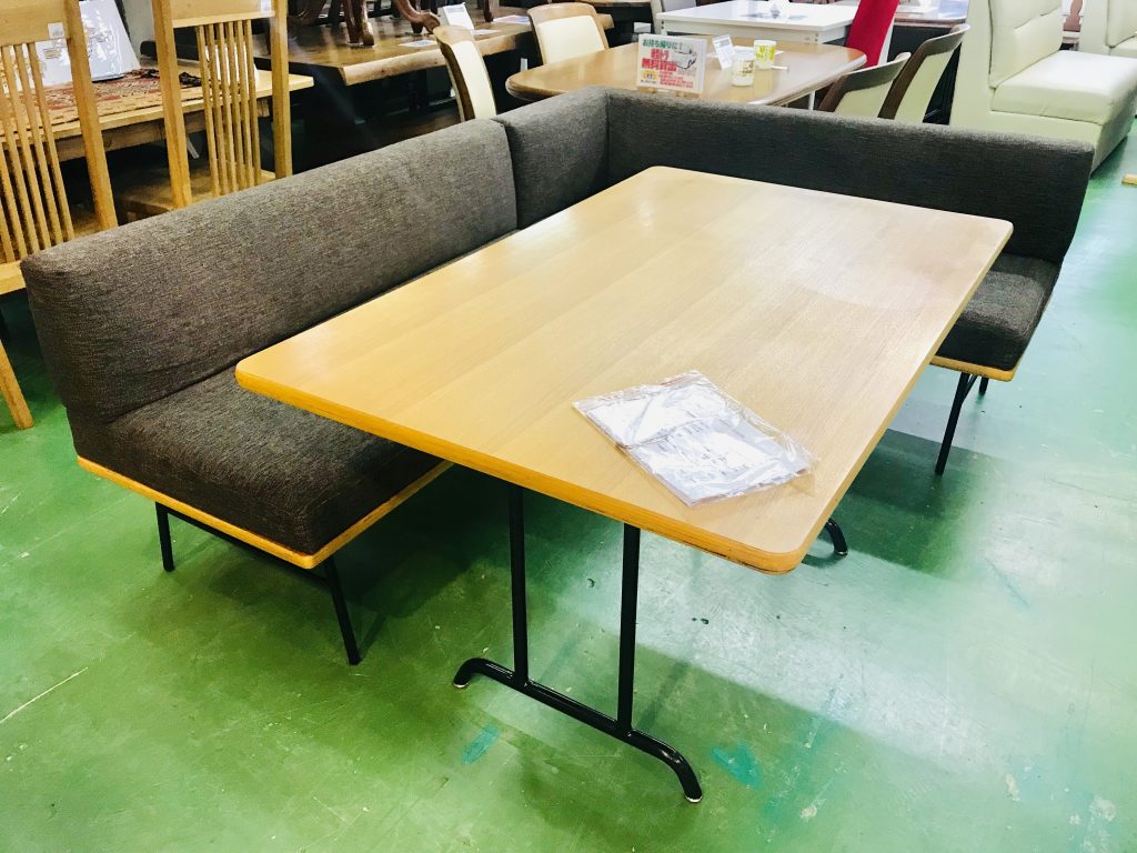 » unico FUNEAT(ウニコ ファニート) ダイニングテーブル・ベンチ バックレストセット買取致しました！中古家具買取販売 リサイクル