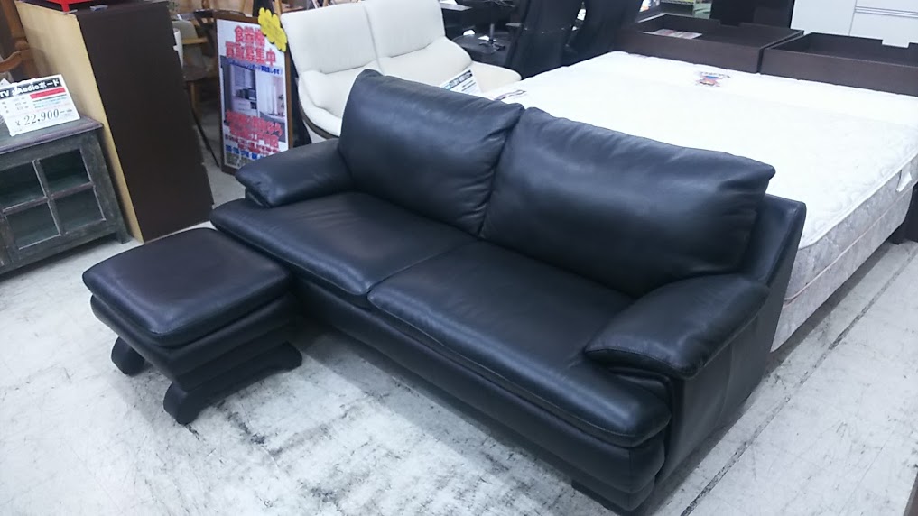 IDC大塚 L/S 本革 オットマン付き3人掛けソファー 入荷  