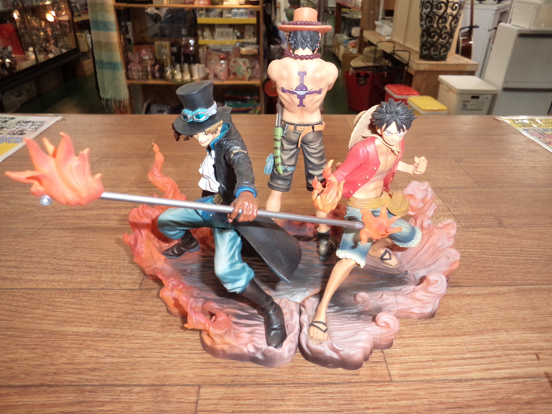 『新入荷！』 ワンピース 炎の三兄弟 フィギュア | 柏 柏市 リサイクル リユース 中古 買取 買い取り 販売 引越
