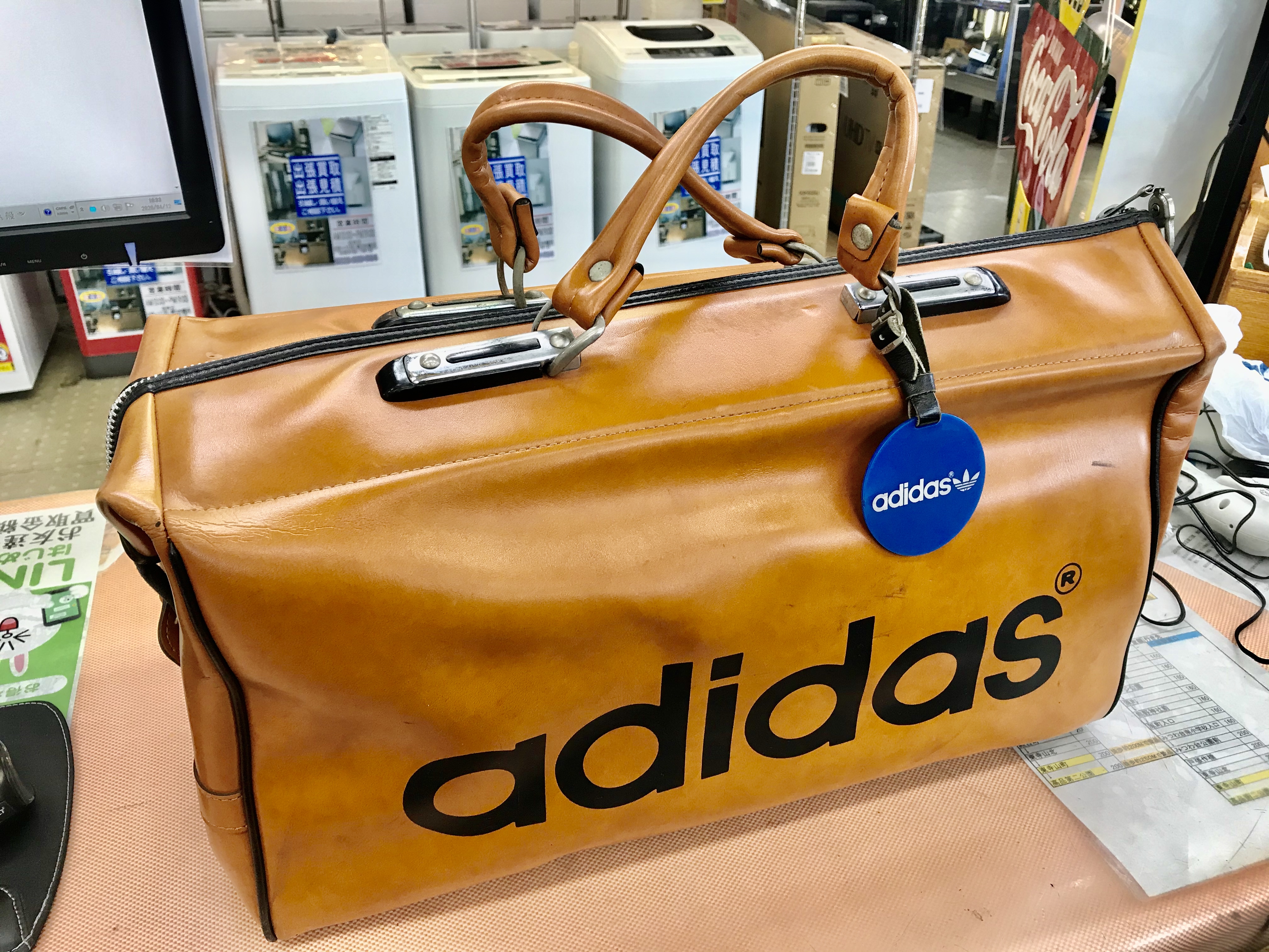 adidas　ビンテージ　バッグ