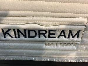 Ashleyアシュレイクイーンベッド (5)