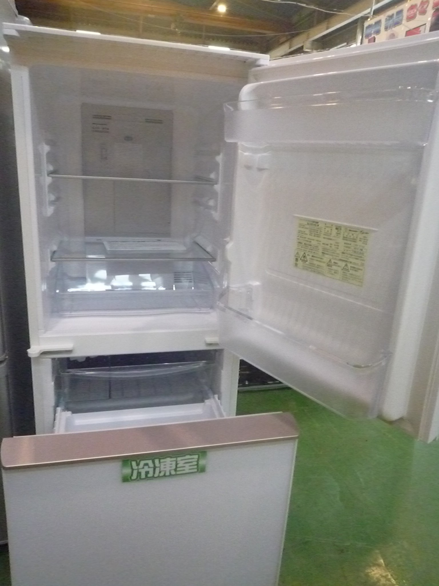 買い物をお SHARP 冷蔵庫　SJ-GD14E-W 冷蔵庫