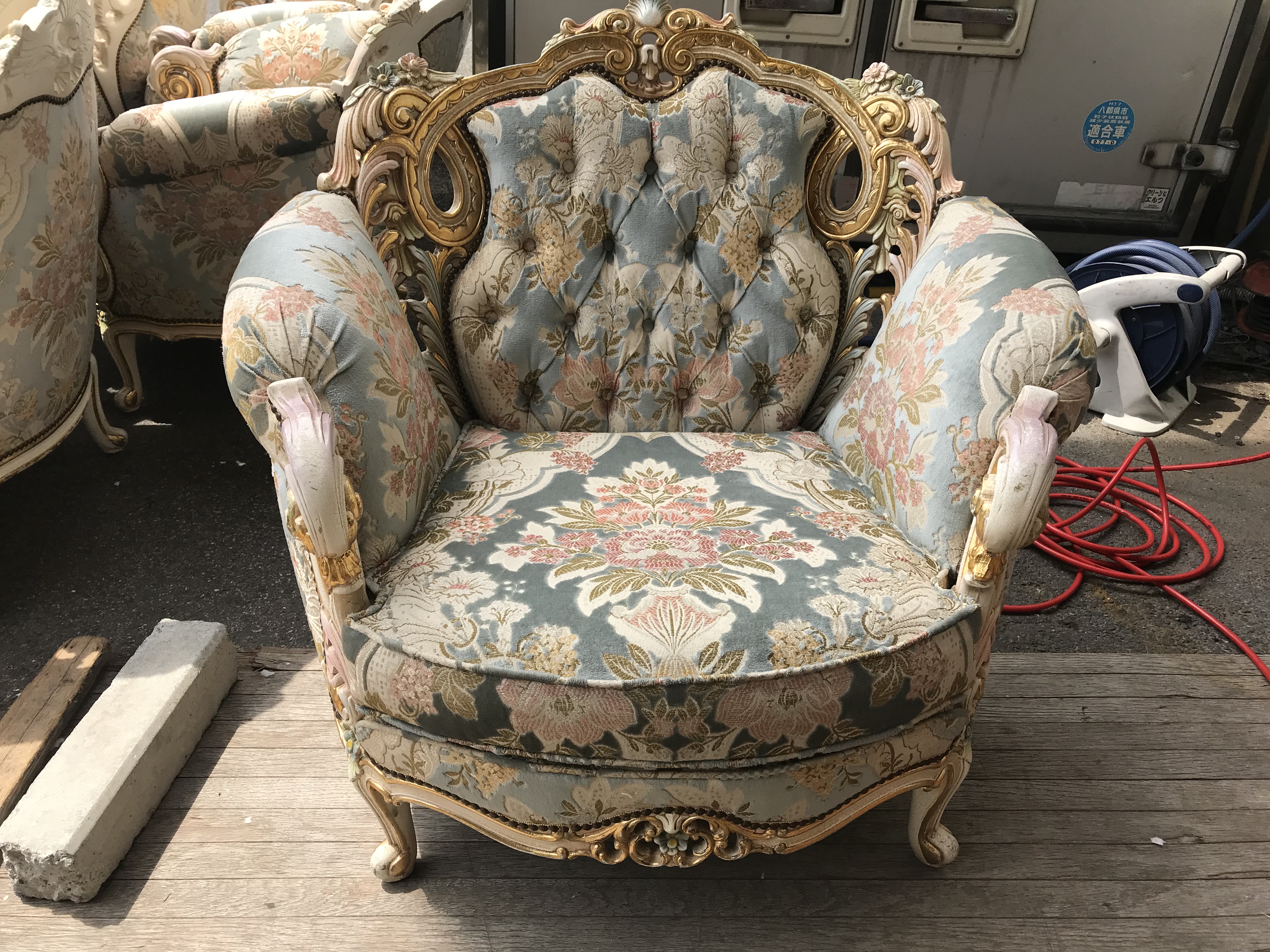 Rio furniture｜ロココ調1人掛ソファ 買取致しました｜愛品館八千代店 