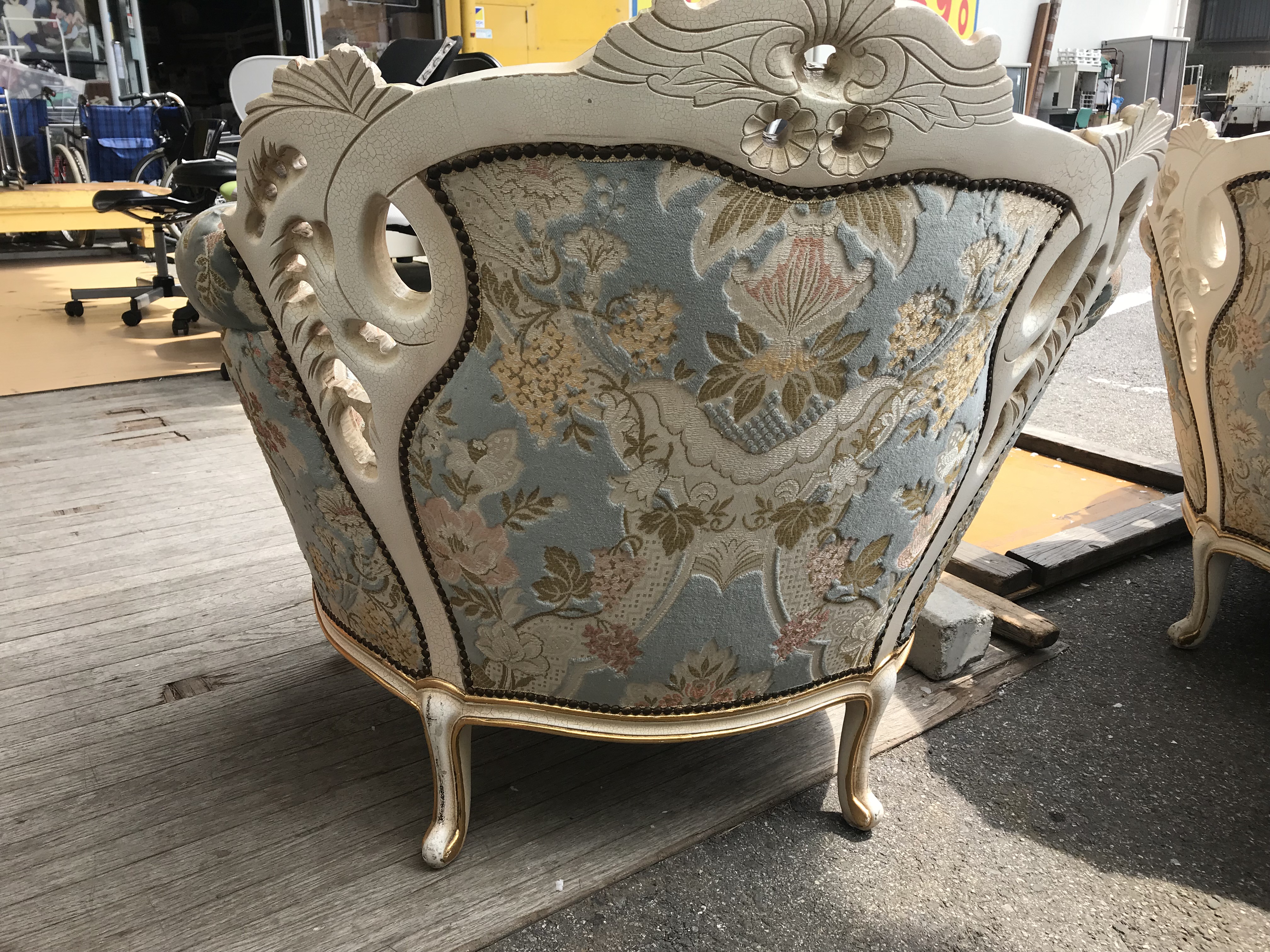 Rio furniture｜ロココ調1人掛ソファ 買取致しました｜愛品館八千代店 