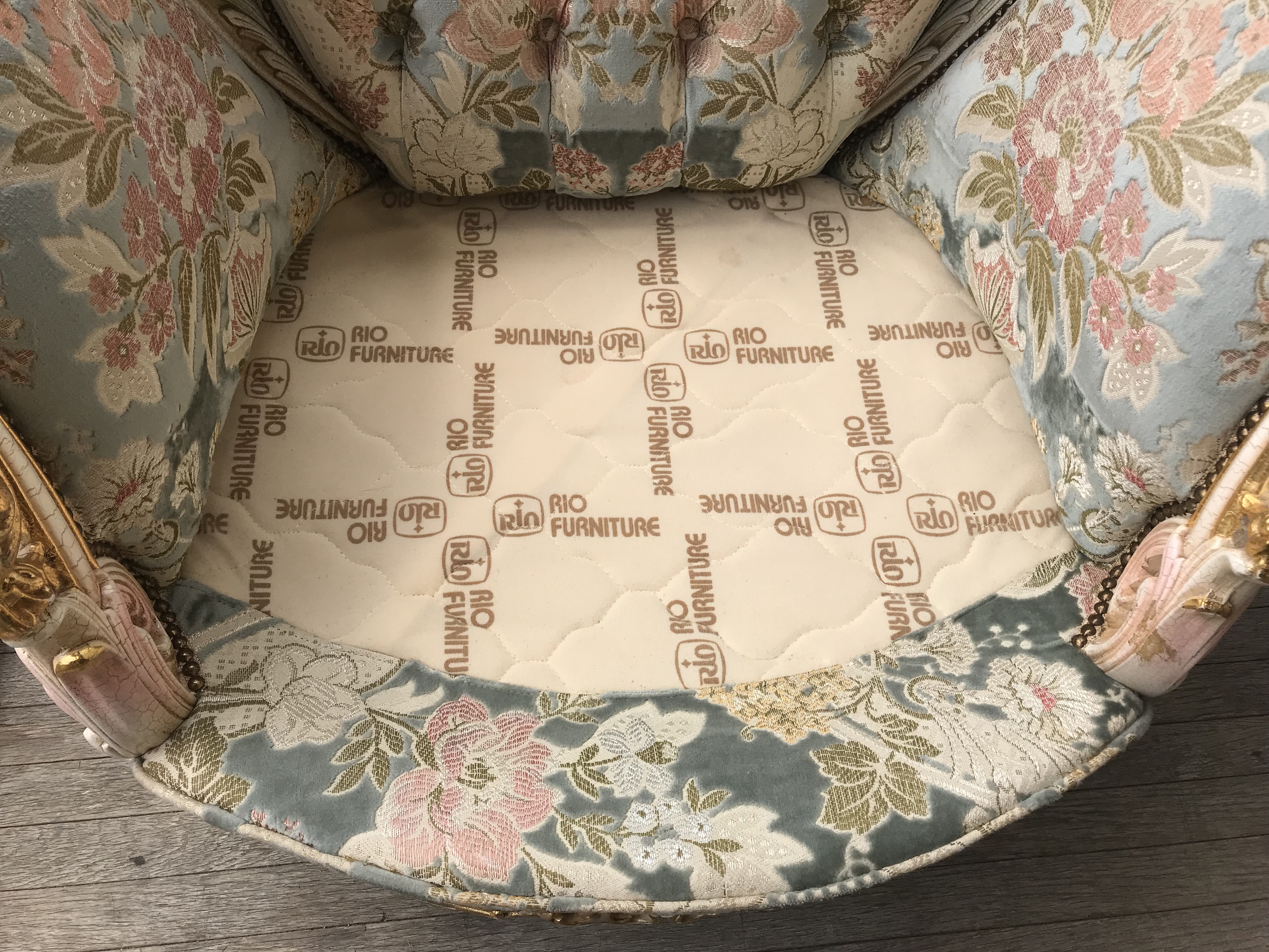 Rio furniture｜ロココ調1人掛ソファ 買取致しました｜愛品館八千代店 