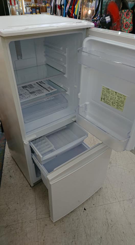 » SHARP（シャープ））137リットル 2ドア冷凍冷蔵庫 SJ-D14E-W （2019年製）入荷 東京都 大型リユースショップ 愛品館