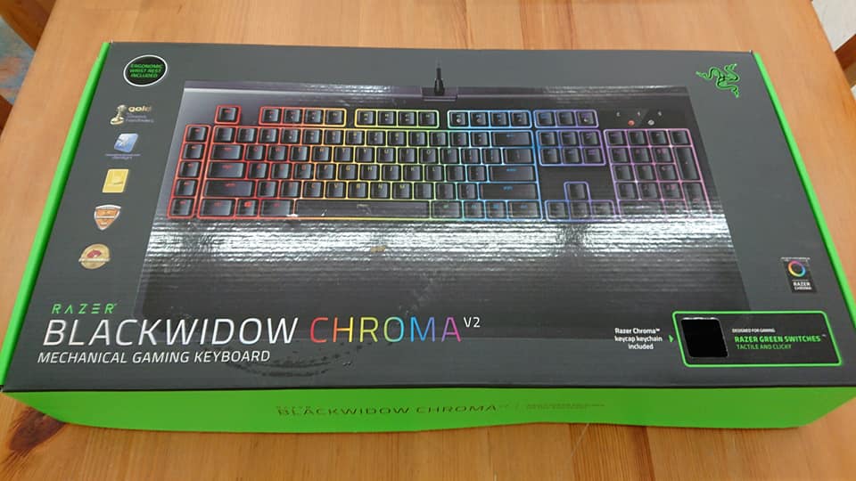 ゲーミングキーボードRAZER BLACKWIDOW CHROMA V2 RZ03-0203入荷 東京