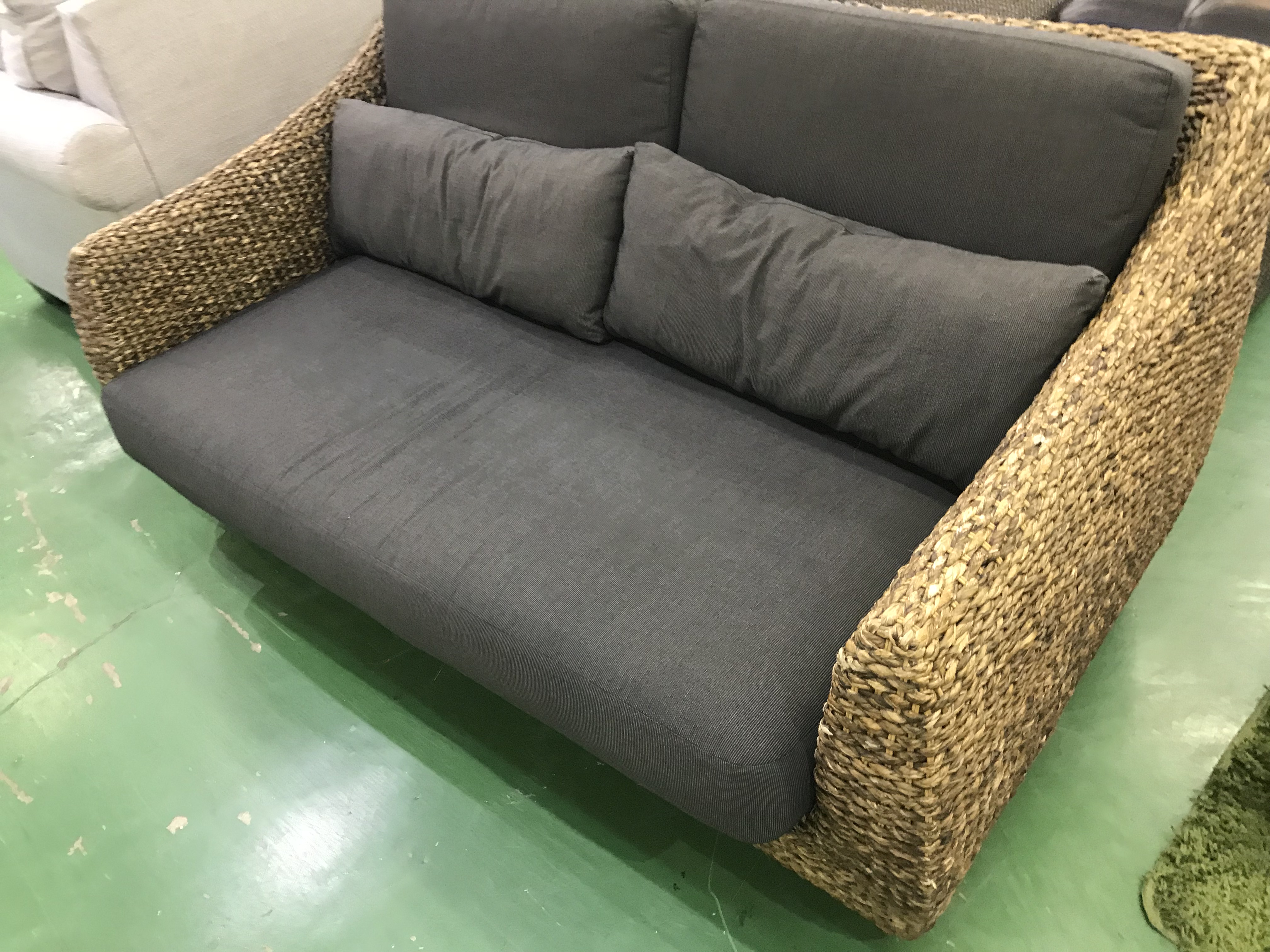 » PERFORMAX(パフォーマックス)製、ウォーターヒヤシンス2人掛ソファ入荷!! 家具専門リサイクルショップ愛品館八千代店
