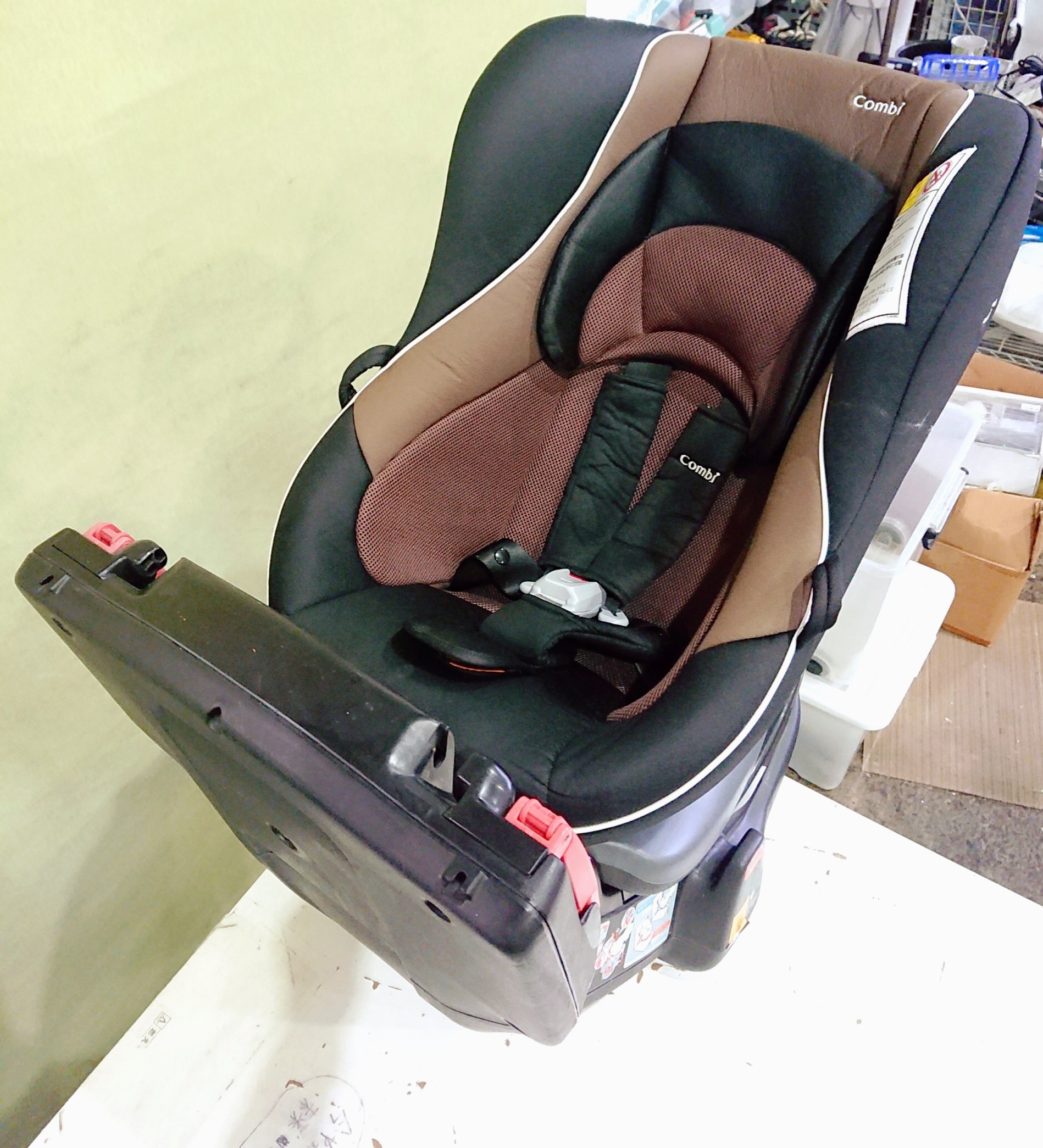コンビ ゼウスターンユーロ コンビ チャイルドシート ゼウスターン 