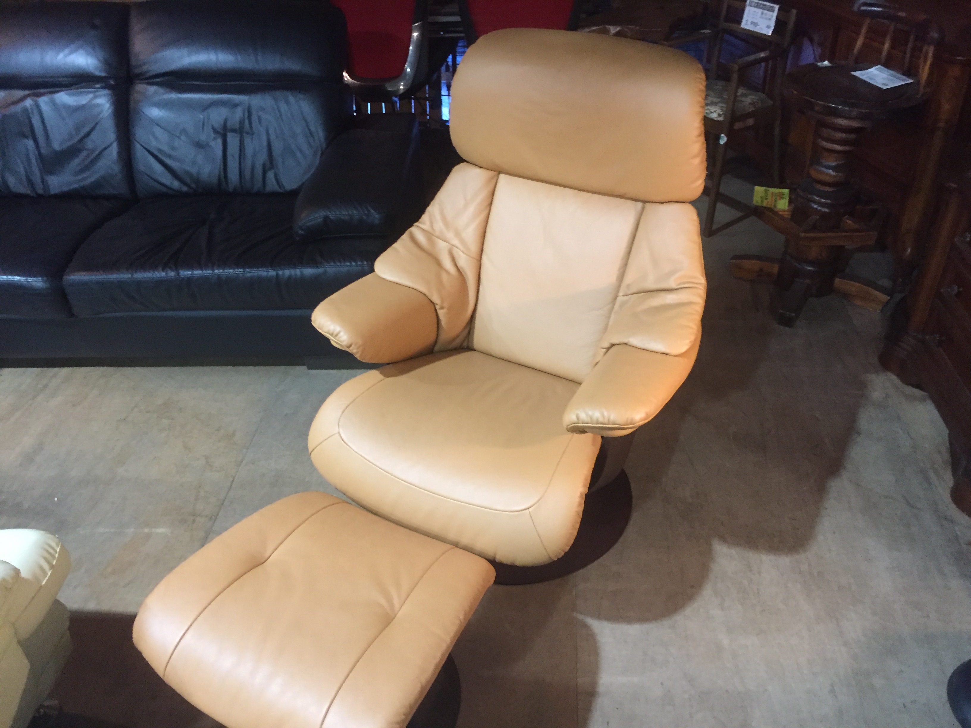 Karimoku（カリモク）ザ・ファーストRU73モデルリクライニングチェア  