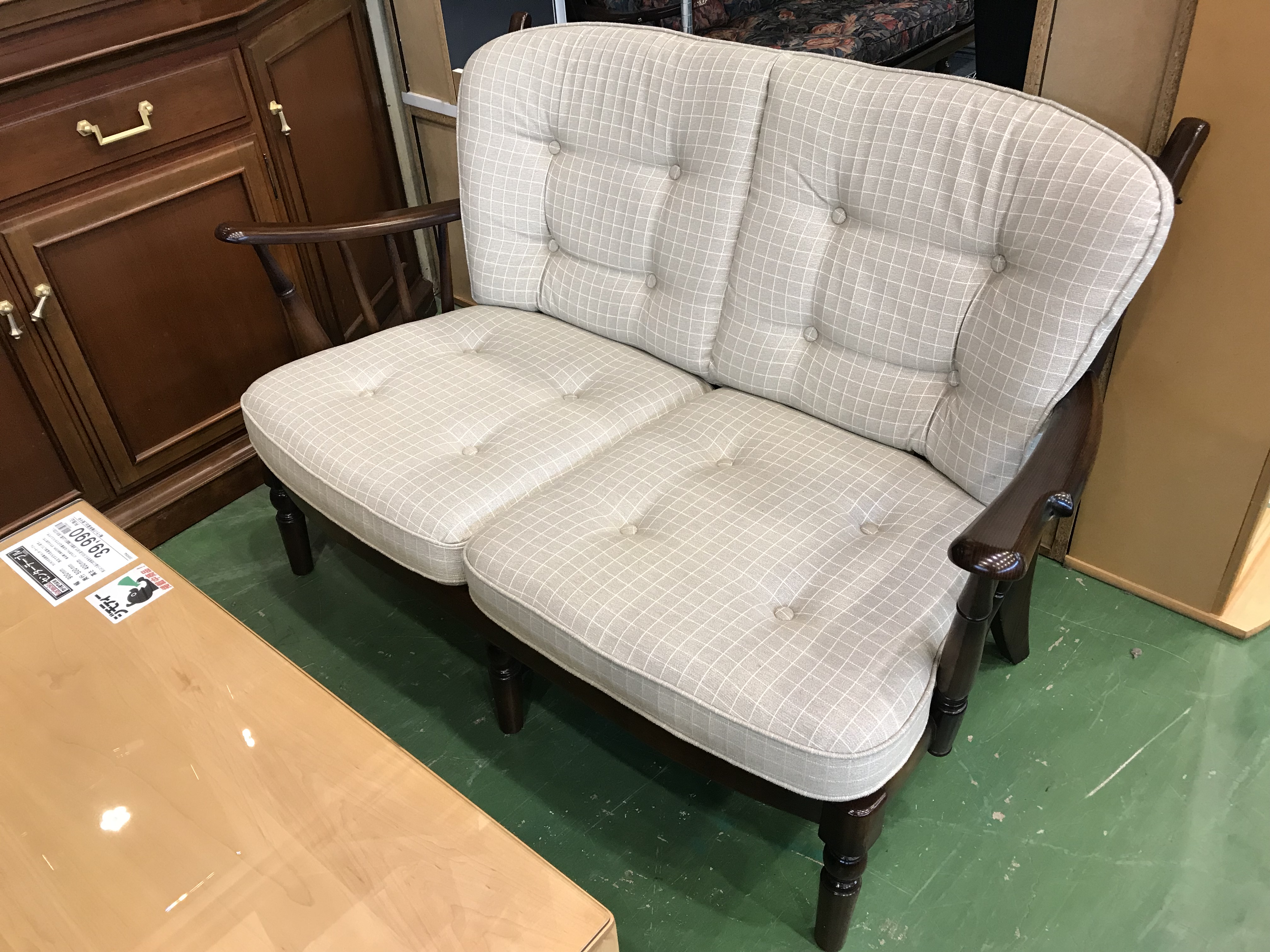 Karimoku カリモク コロニアル 平織布張2人掛椅子買取致しました|愛品  