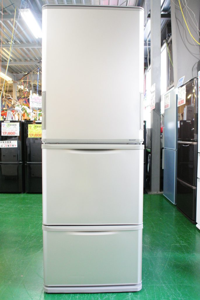 SHARP シャープ SJ-WA35A-N 3ドア冷蔵庫 両開きの2014年製です。当店の 