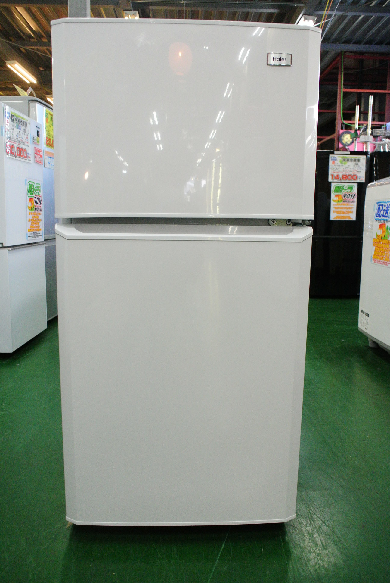 Haier(ハイアール)106L 2ドア冷蔵庫 JR-N106K 2015年製。安い中古 