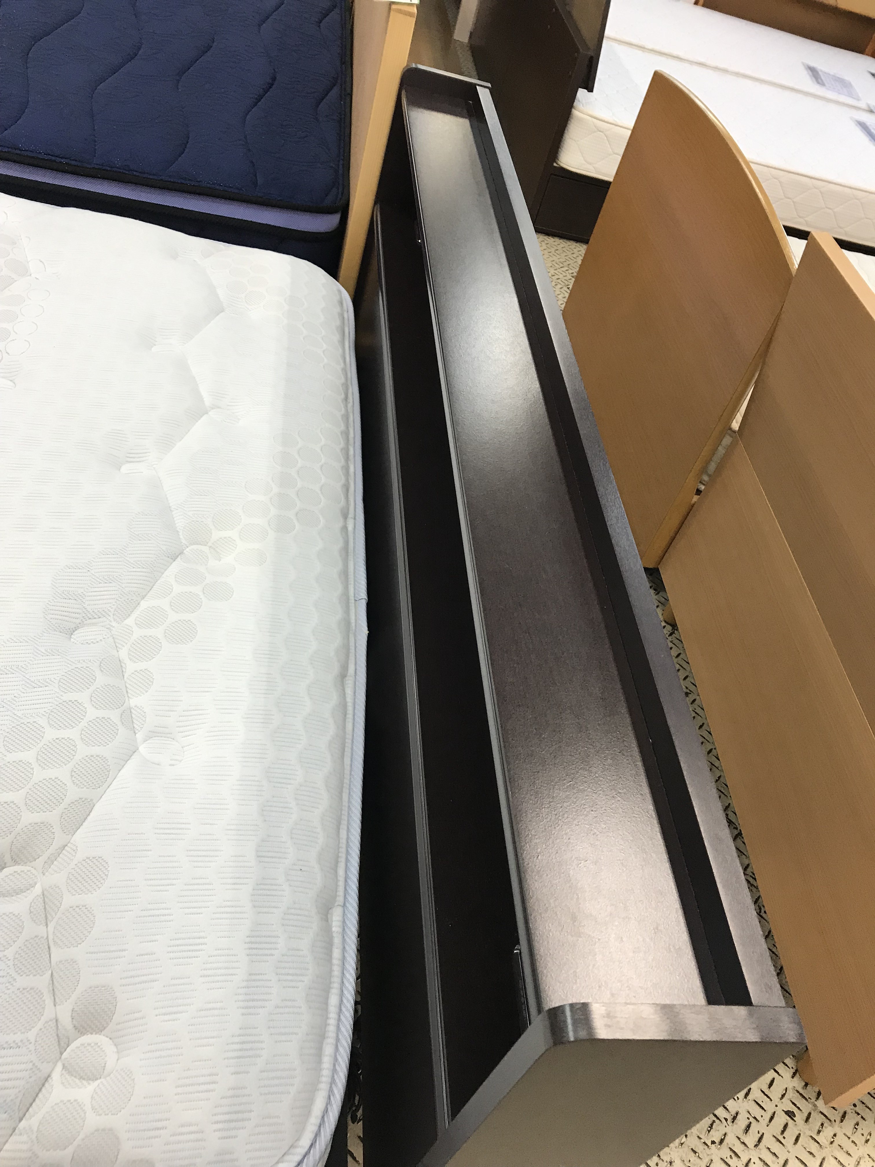 IDC大塚家具のワイドダブルベッドREGALIA Honesty入荷!! 家具専門 