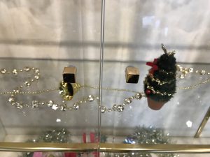 TURRI 4枚扉キャビネット (8)