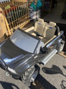 lフィッシャープライス パワーホイールブラックフォード 電動自動車