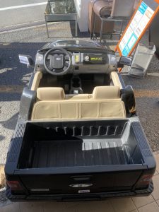 フィッシャープライス パワーホイールブラックフォード 電動自動車