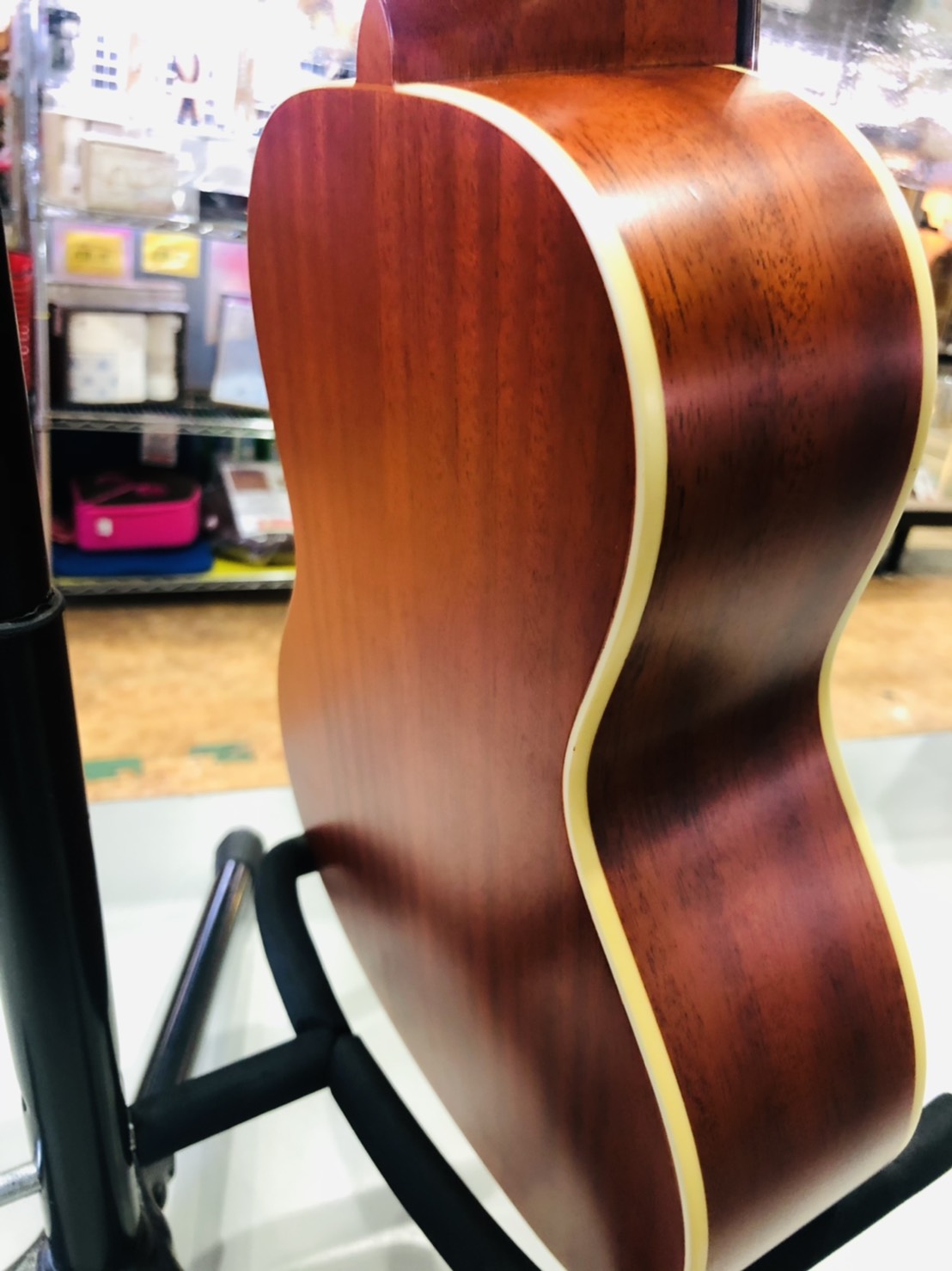 Aria 6弦テナーウクレレ ATU-120/MH6 N 楽天市場】【ピックアップ搭載 