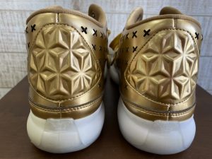 NIKEコービー10ミッド