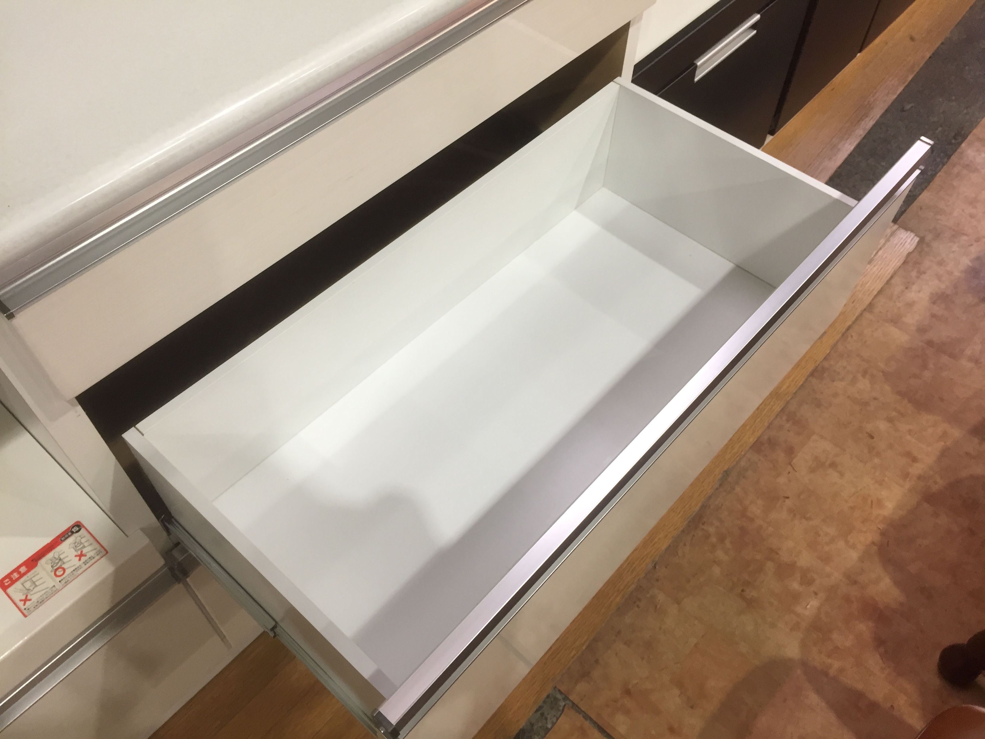 入江木工｜スライド扉キッチンボード ラウール160入荷致しました 