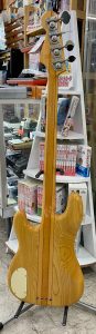 エレキベース