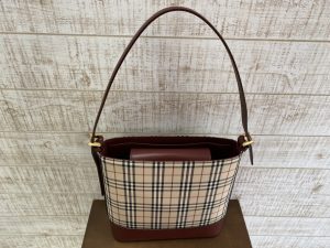 BURBERRYﾜﾝｼｮﾙﾀﾞｰﾊﾞｯｸﾞ