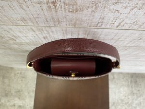 BURBERRYﾜﾝｼｮﾙﾀﾞｰﾊﾞｯｸﾞ