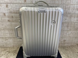 高級スーツケースの代名詞RIMOWAルフトハンザ航空コラボスーツケース