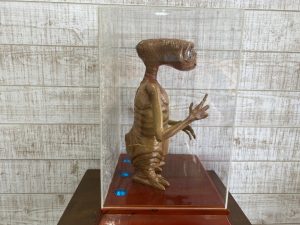2002 AUTHENTIC E.T. 2002 LIMITED EDITION Display 