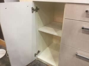 パモウナ（Pamouna）スライド扉キッチンボード (7)