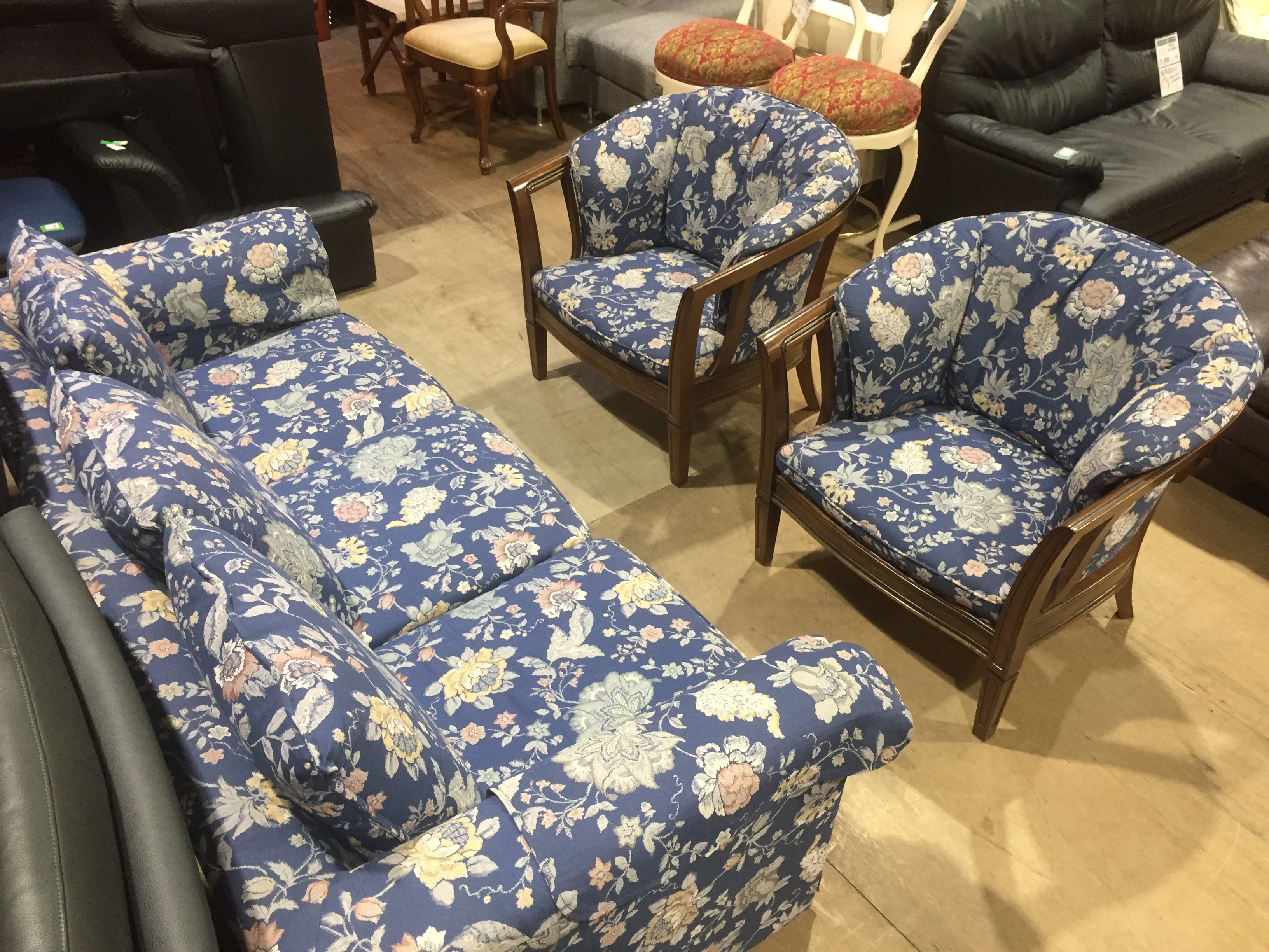 マルニ木工（Maruni）地中海ROYALロベールⅡ応接セット買取入荷致し 