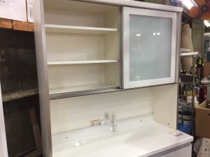 パモウナ（Pamouna）スライド扉キッチンボード
