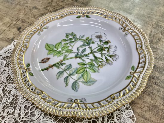 Royal Copenhagen Flora Danica plate 27cmロイヤルコペンハーゲン フローラダニカ プレート買取致しました