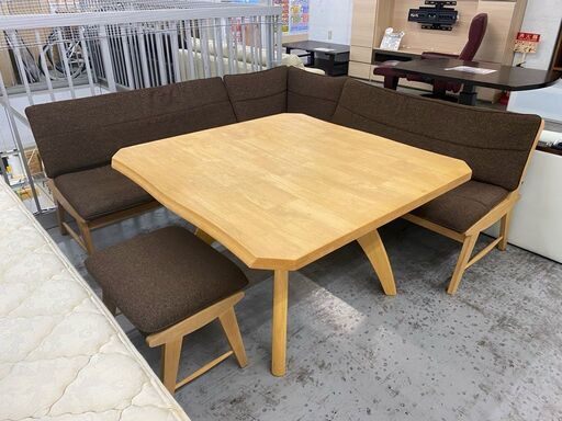 リサイクルショップ江戸川区】コーナーベンチダイニングテーブル5点 