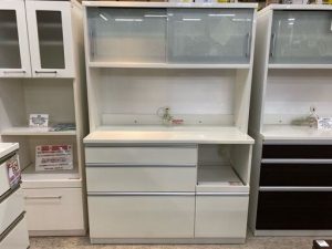 愛品館江戸川店食器棚③