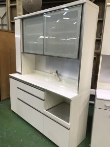 八千代市でキッチンボード(食器棚)の買取なら愛品館 | リサイクル  