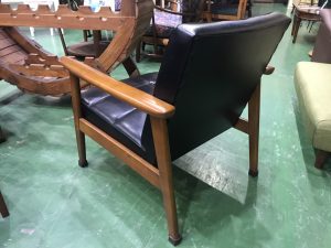 カリモク60のKチェア1シーター(ソファ)②買取致しました。愛品館八千代 