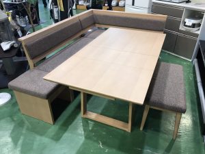 シギヤマ家具の伸長式リビングダイニングセットジャスト買取致しました  